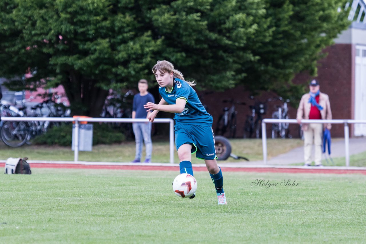 Bild 86 - Bundesliga Aufstiegsspiel B-Juniorinnen VfL Oldesloe - TSG Ahlten : Ergebnis: 0:4